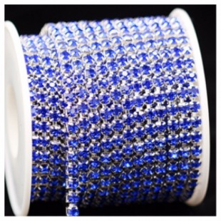 Синий цвет. Стразы кристаллы на цепочке. Основание серебро.  1 м. №16